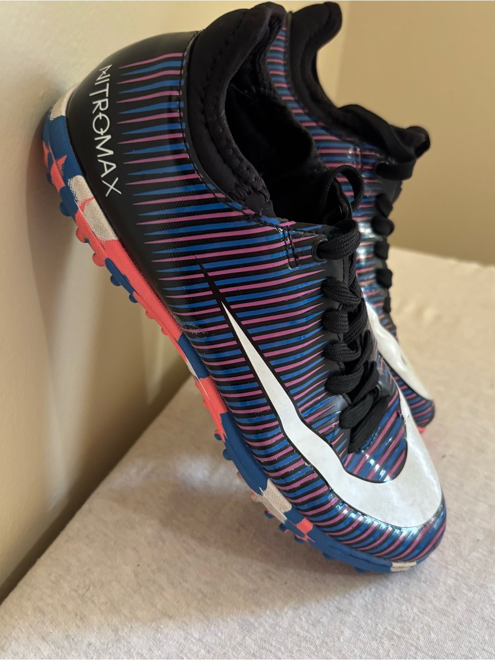 Nitromax Mercurial-Style Indoor Soccer Futsal Shoes Black Pink Blue Size 3